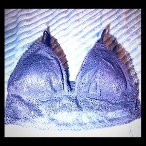 LIGHT PURPLE VICTORIA SECRET BRALETTÉ